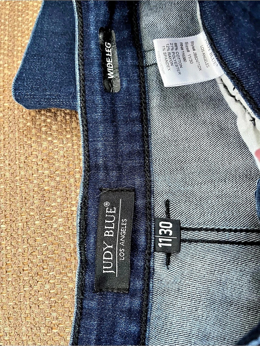 Judy Blue Boot Cut Jeans in Blue Waist 10 Like New - Picture 3 of 3